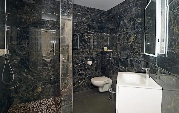 Moy Hotel-1