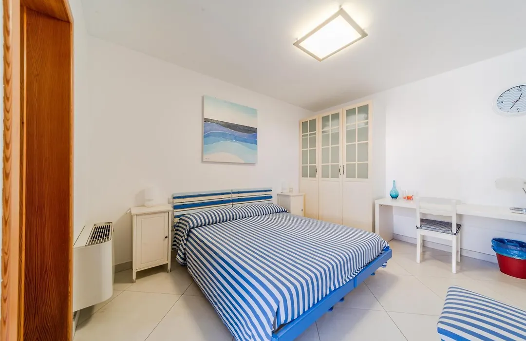 Lo Scalo bed&breakfast-1
