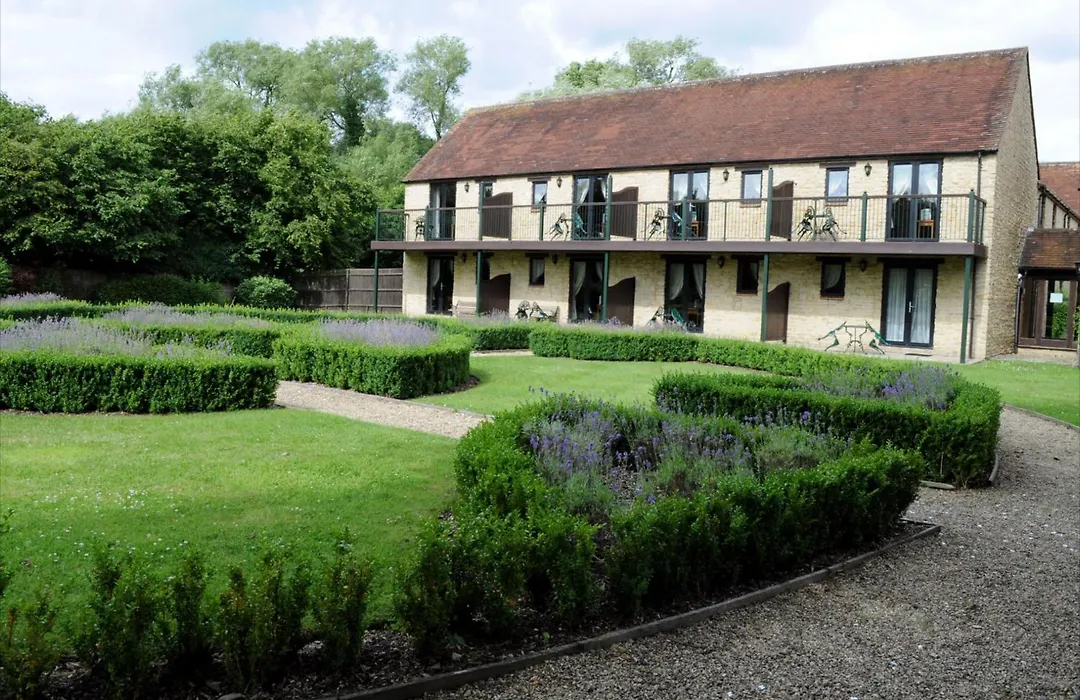 Voco Oxford Thames By Ihg-1
