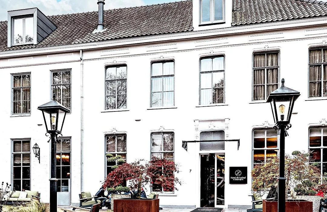 The George Oisterwijk-1
