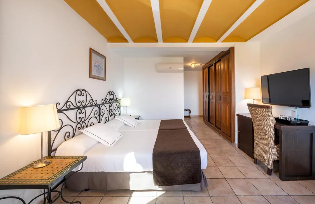Hotel Alahuar-1