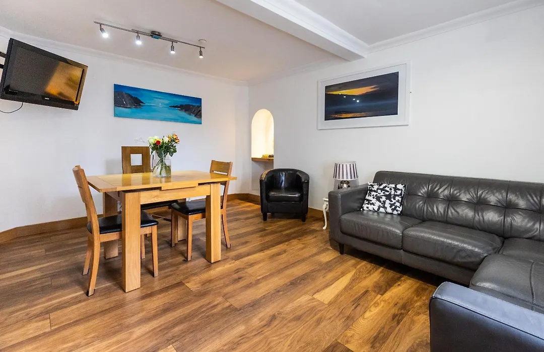 Stornoway Bed And Breakfast-1