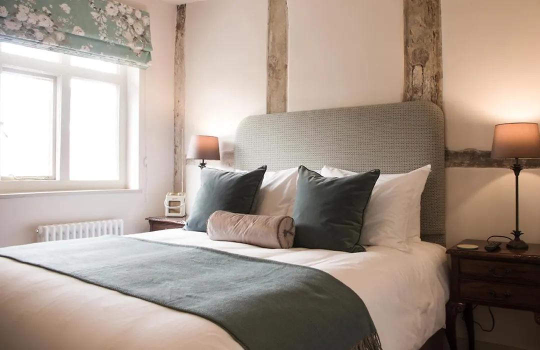 The Greyhound Inn-1