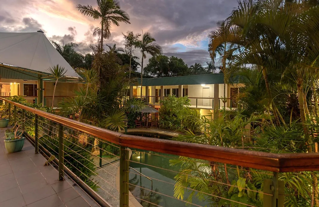 Bay Village Tropical Retreat-1