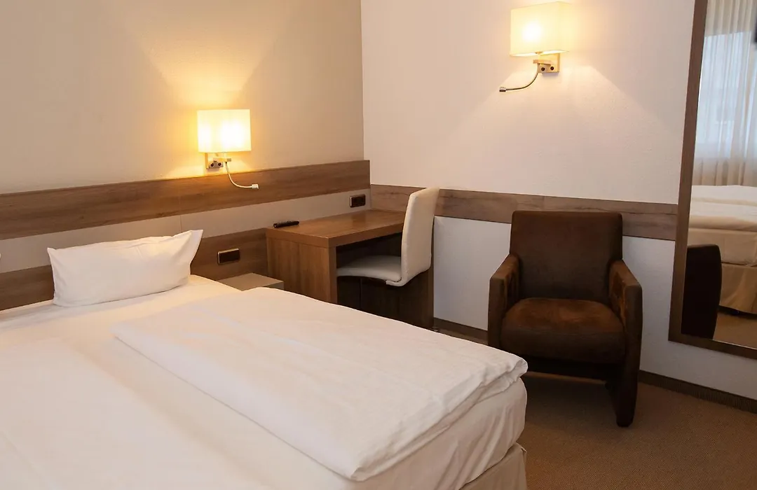 Mercure Hotel Greifswald Am Gorzberg-1