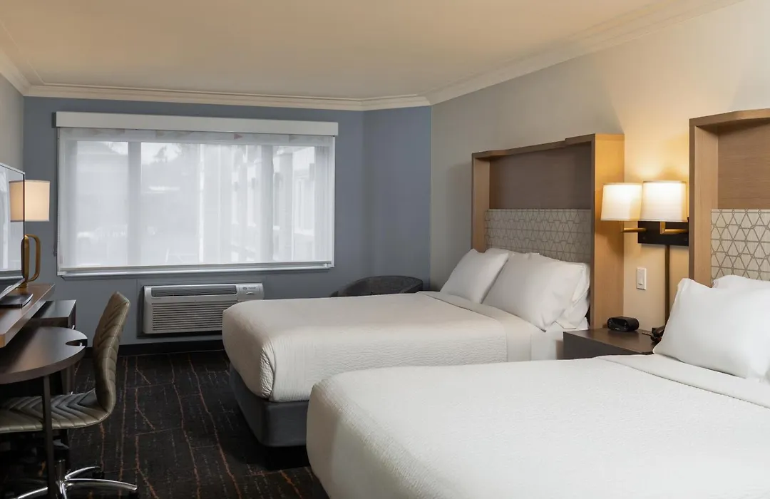 Holiday Inn Victoria - Elk Lake By Ihg-1