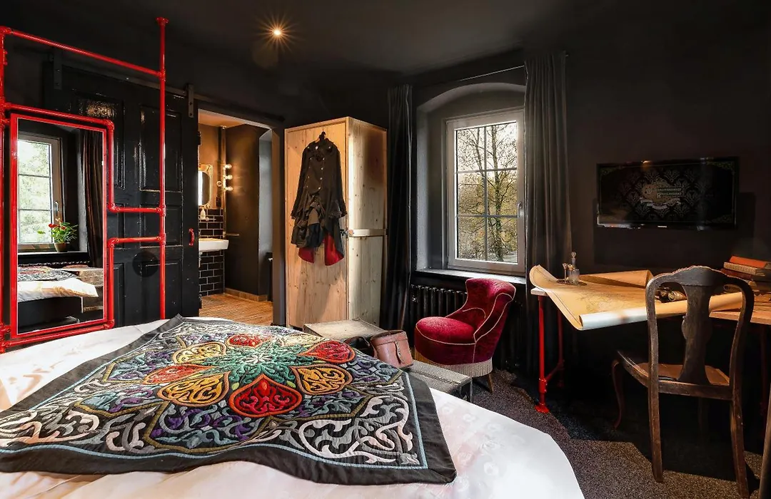 Weltraumbahnhof Rautenkranz - Steampunk Hotel-1