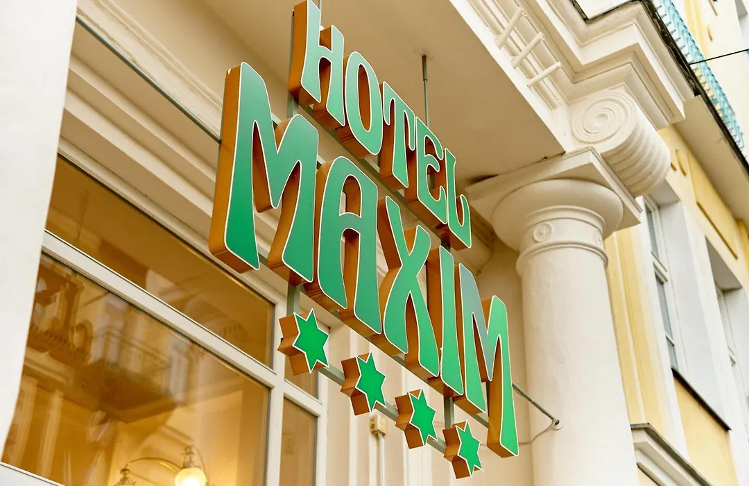 Hotel Maxim-1