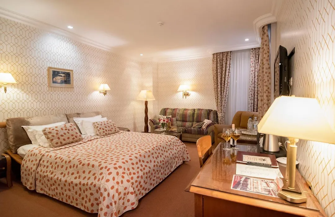 Swiss Hotel-1