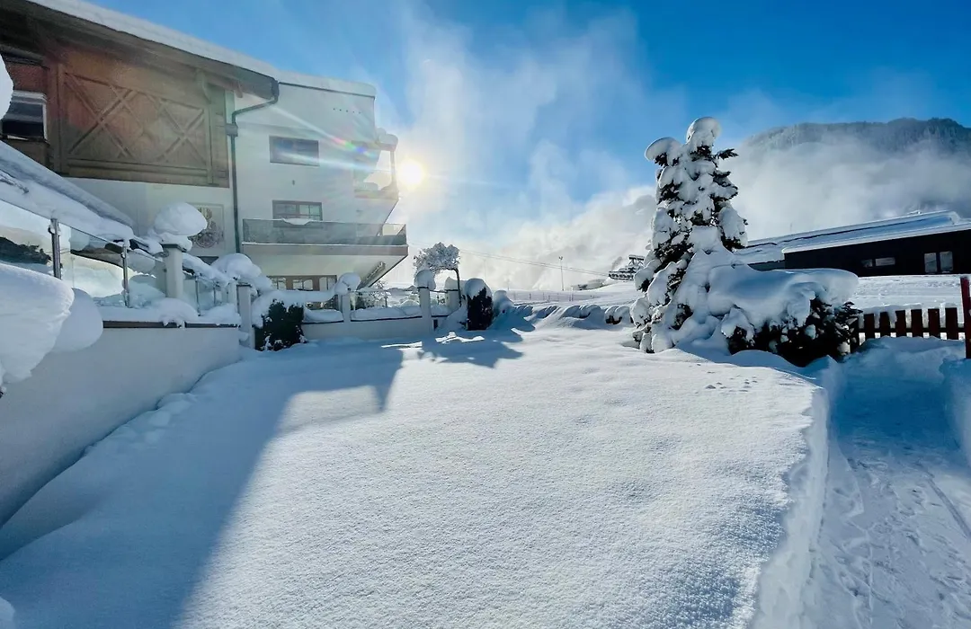 Wellness- und Familienhotel Egger-1