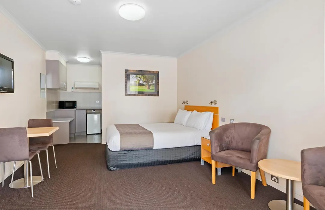 Comfort Inn Clubarham-1
