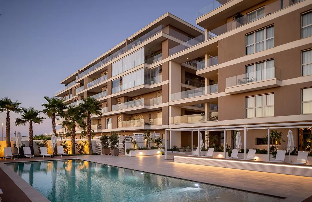 B21 Lifestyle Hotel-1