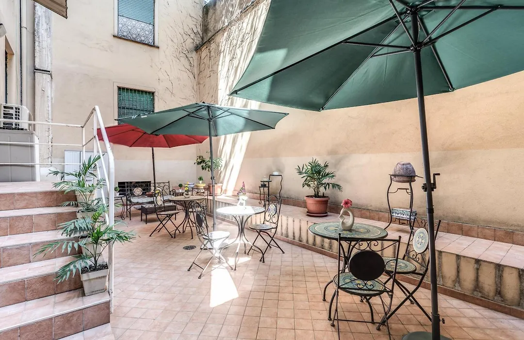Marta Inn-1