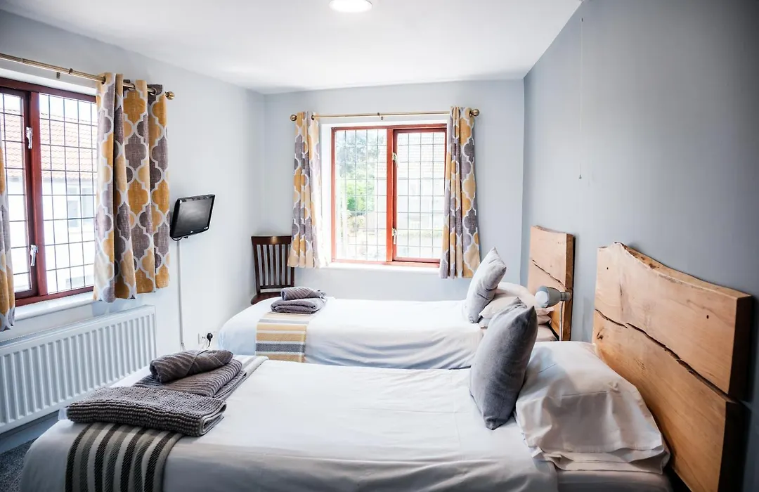 Mullions 51 B&B-1
