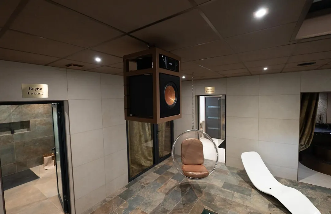 CARACALLA PRIVE - Chambres d'hôtes avec Piscine, Jaccuzi et Hammam privatifs-1