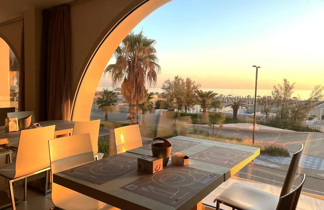 Yes Hotel Touring & Spa-1