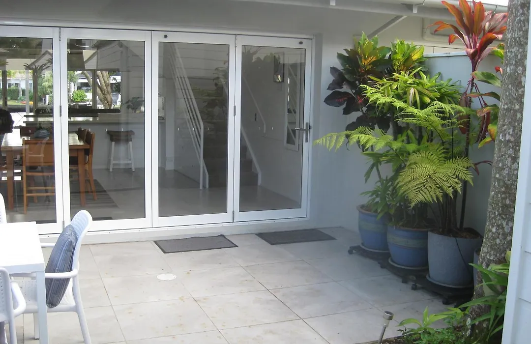 Noosa Entrance Waterfront Resort-1