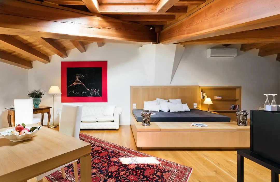 Palazzo Brunaccini Boutique Hotel-1