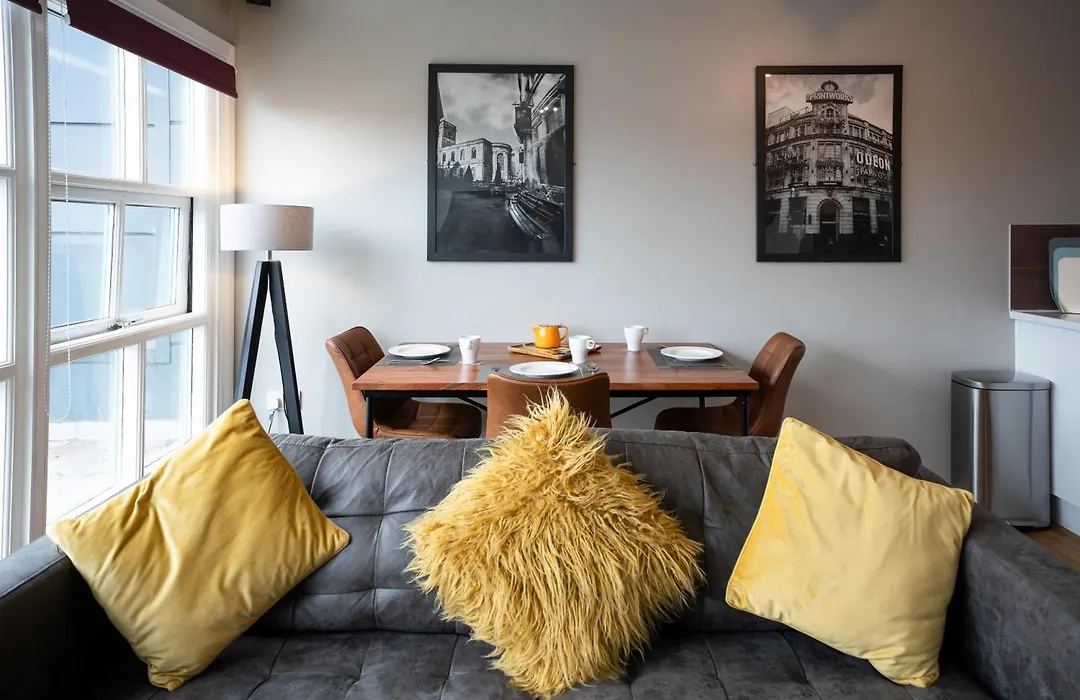 High Street Town House-1