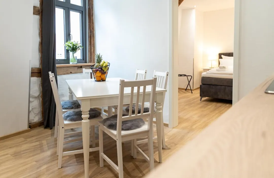 Schiefer Hotel-1