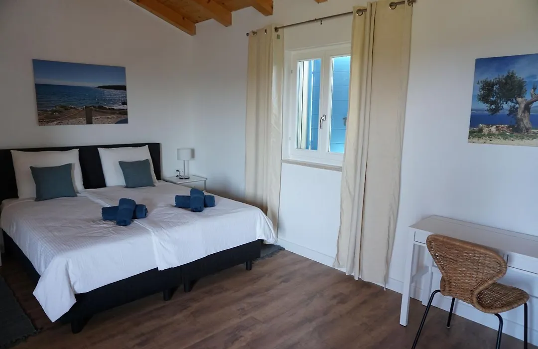 Farmhouse Cubani-1