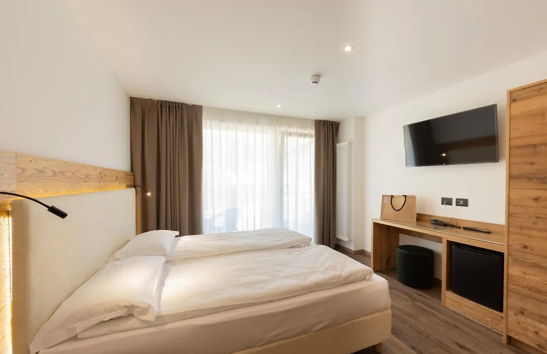 Active Alm Hotel-1