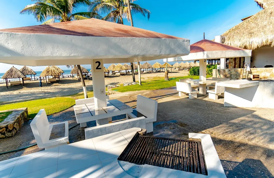 Mar Paraiso Queen-1