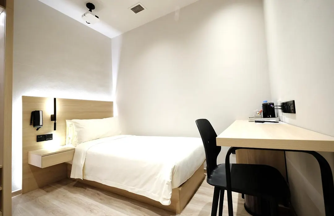 Rest Bugis Hotel-1