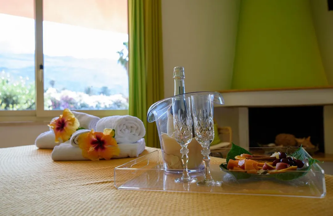 Villa Megna - Green Paradise B&B-1