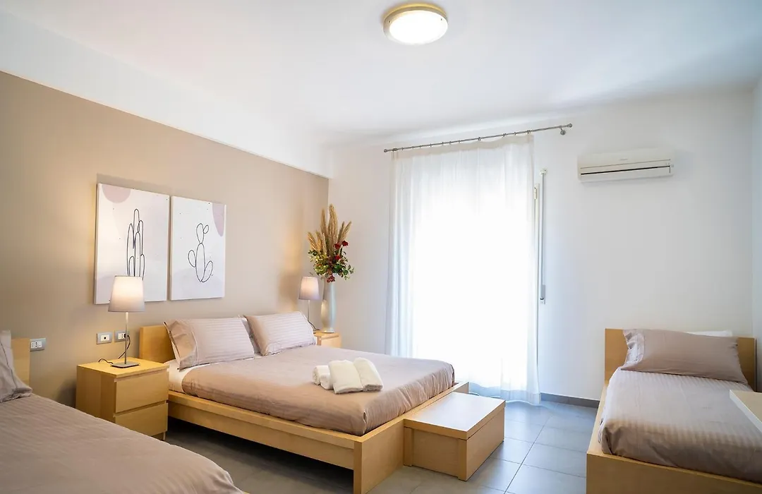 Enny Camere-1