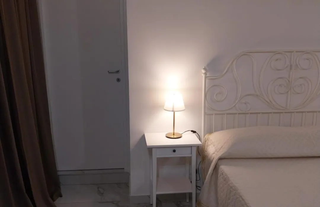 Quartieri Spagnoli Rooms-1
