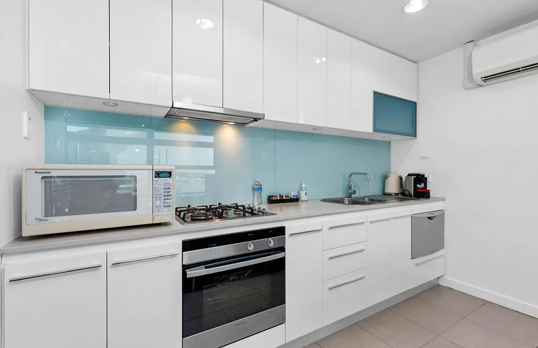 City Harbour Apartments-1