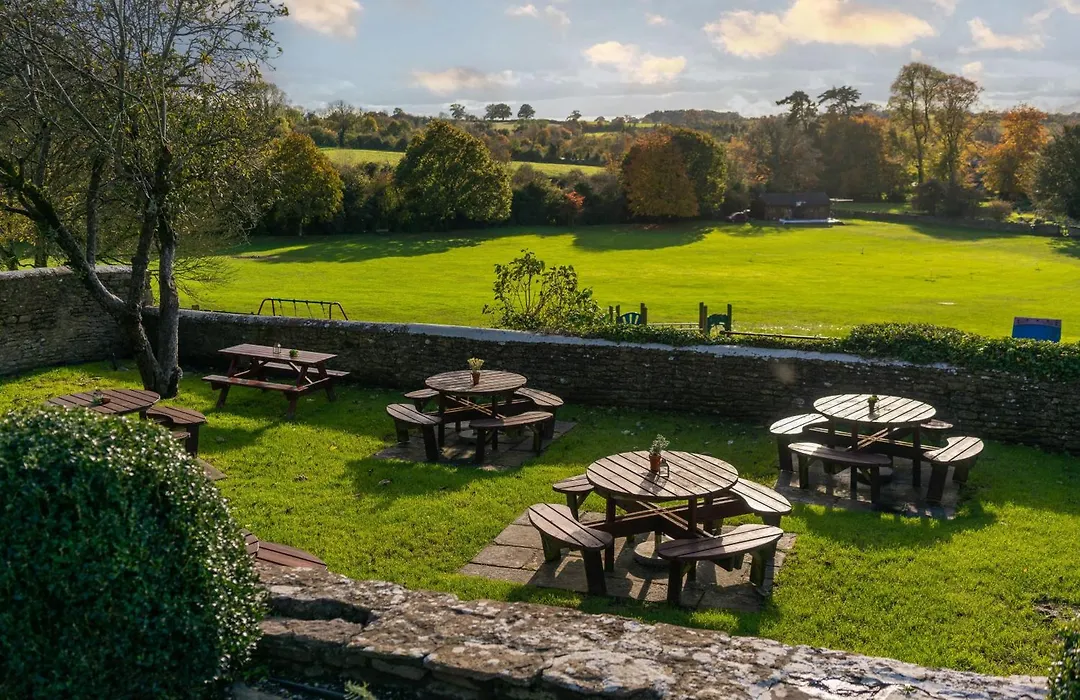 The George Inn & Plaine-1