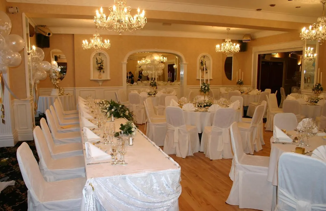 Revelstoke Hotel-1