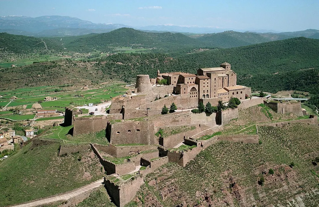 Parador De Cardona-1