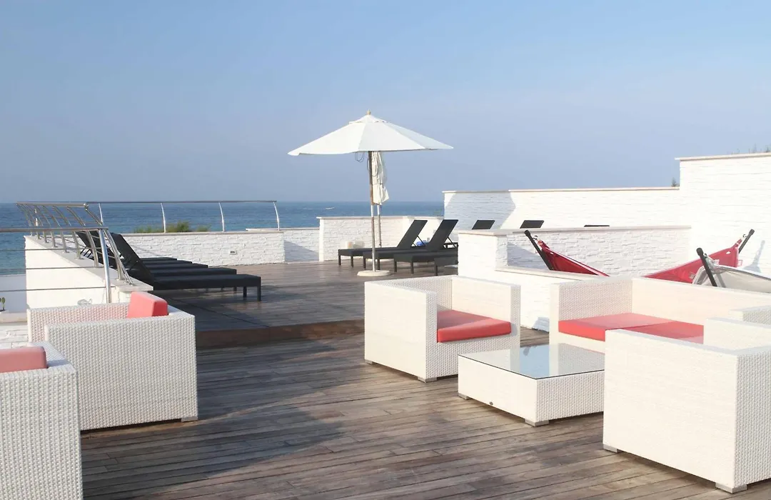 Beauty Beach Villa-1