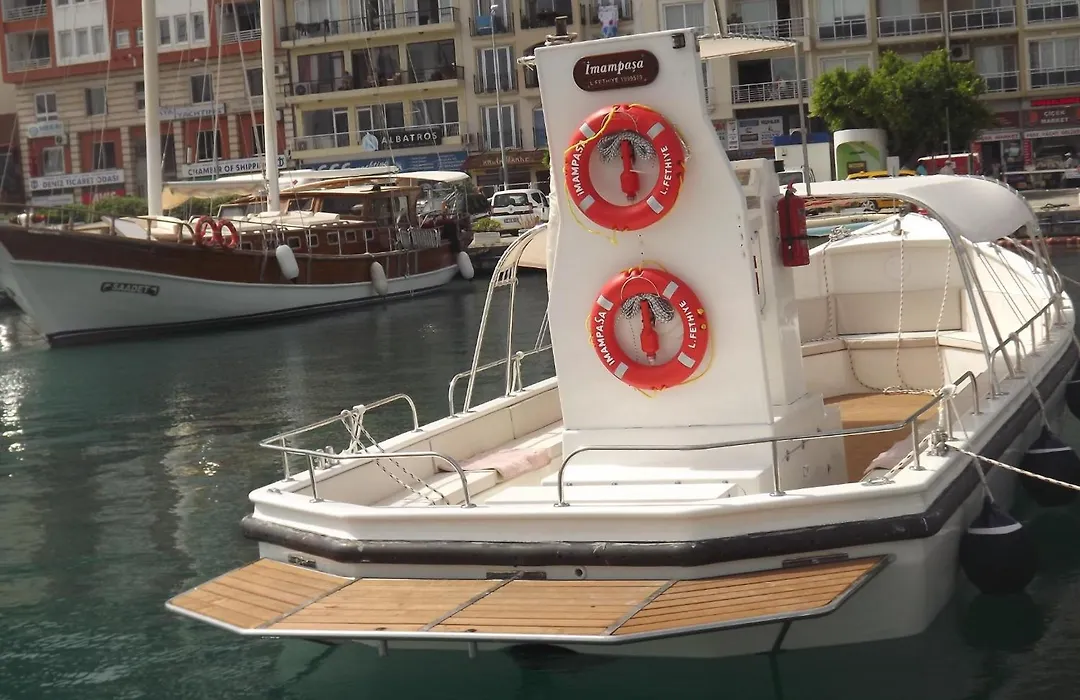 Alesta Yacht Hotel-1