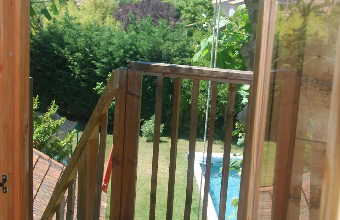 Les Volets Bleus Provence-1