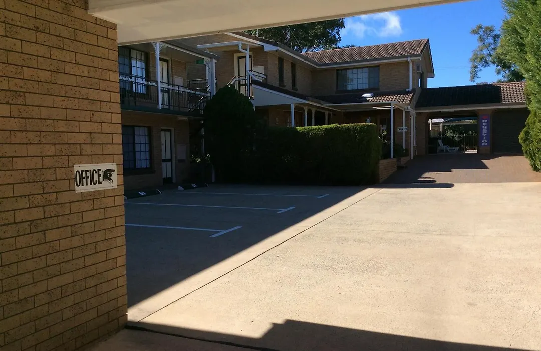 Jacaranda Place Motor Inn-1