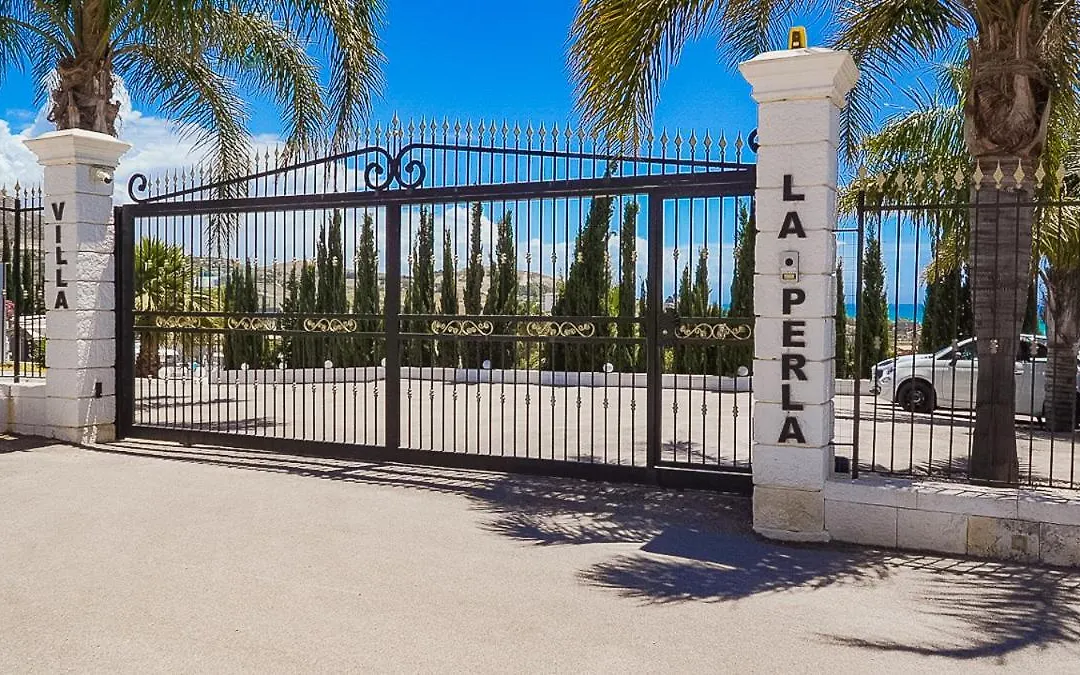 Villa La Perla-1