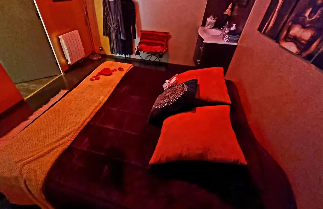 Love room, Les nuitées secrètes de Rouen-1
