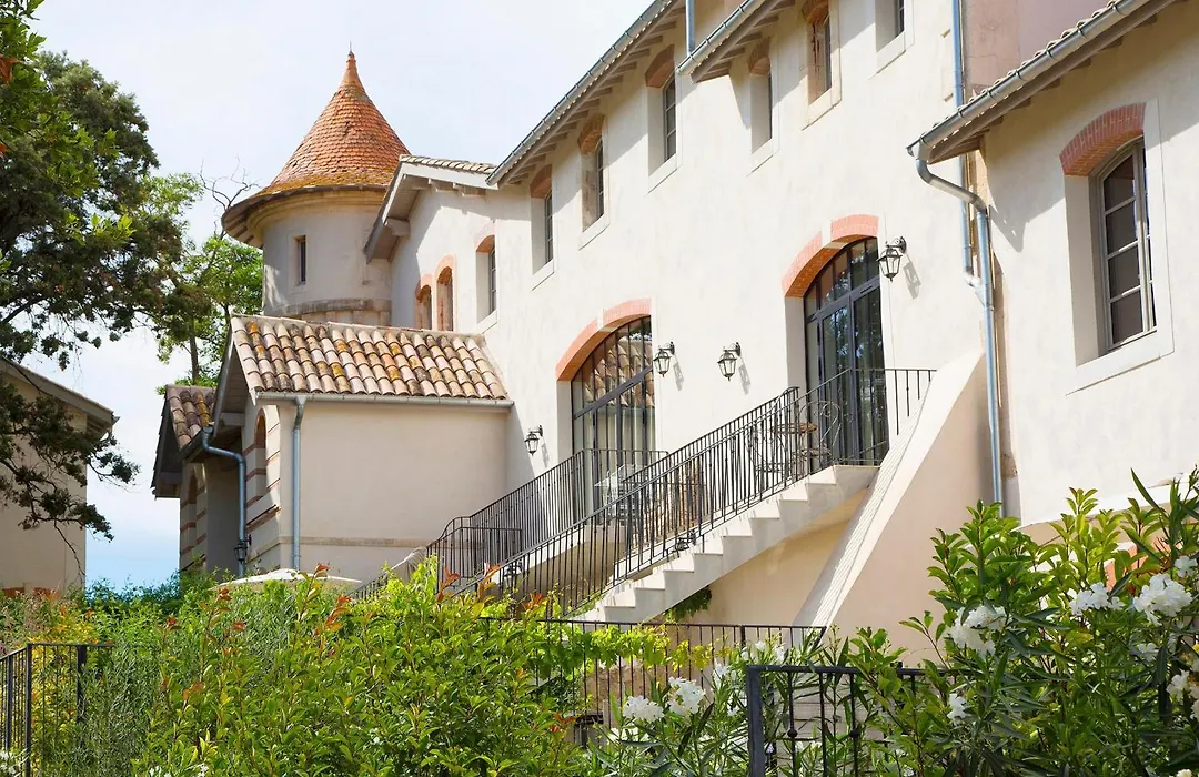 Chateau St Pierre De Serjac-1