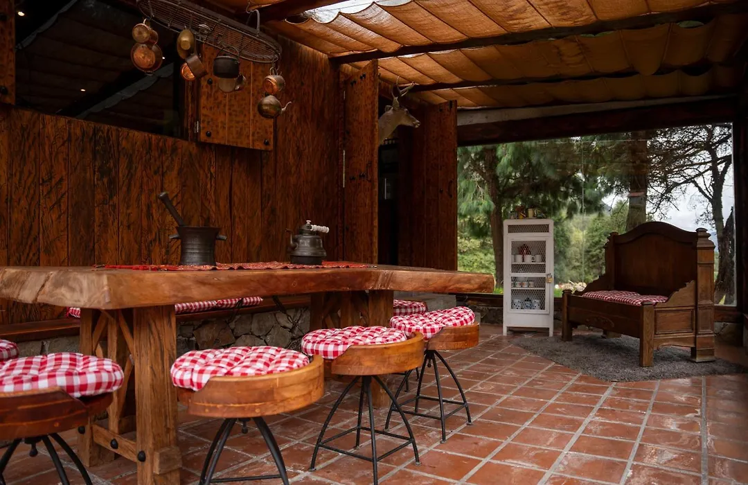 Hosteria Dos Chorreras-1