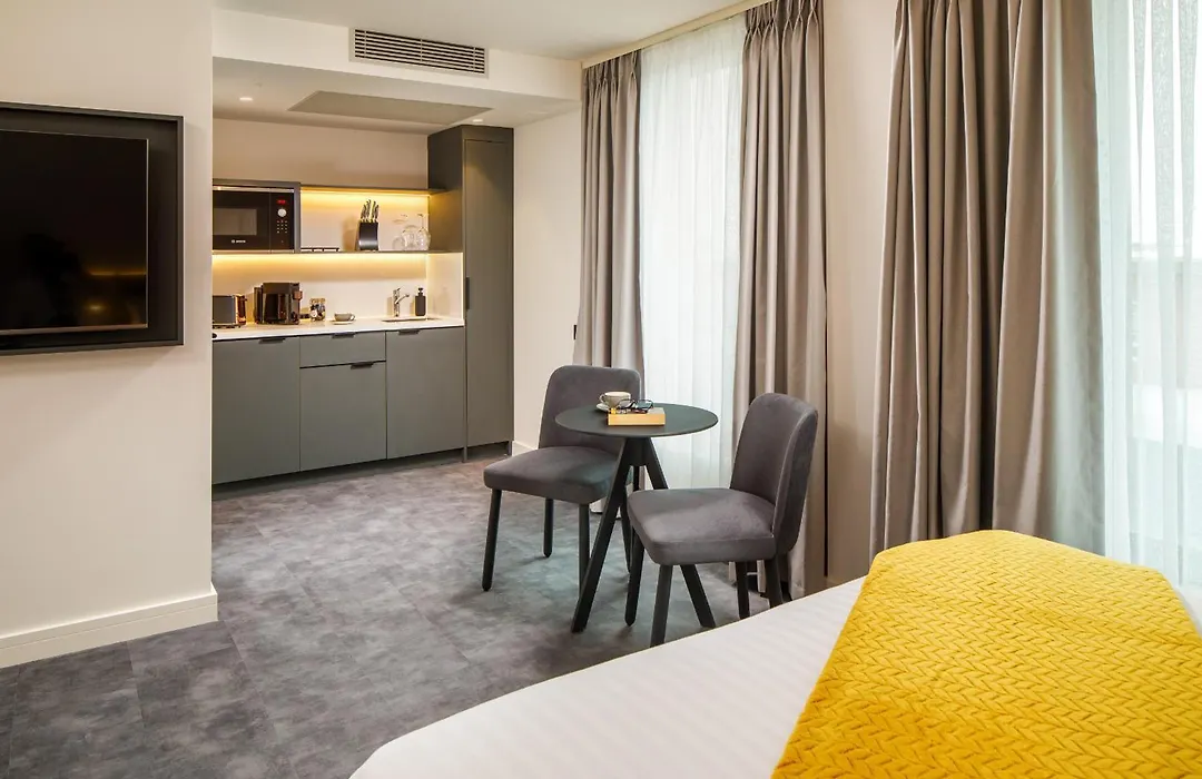 Southgate Hotel London-1