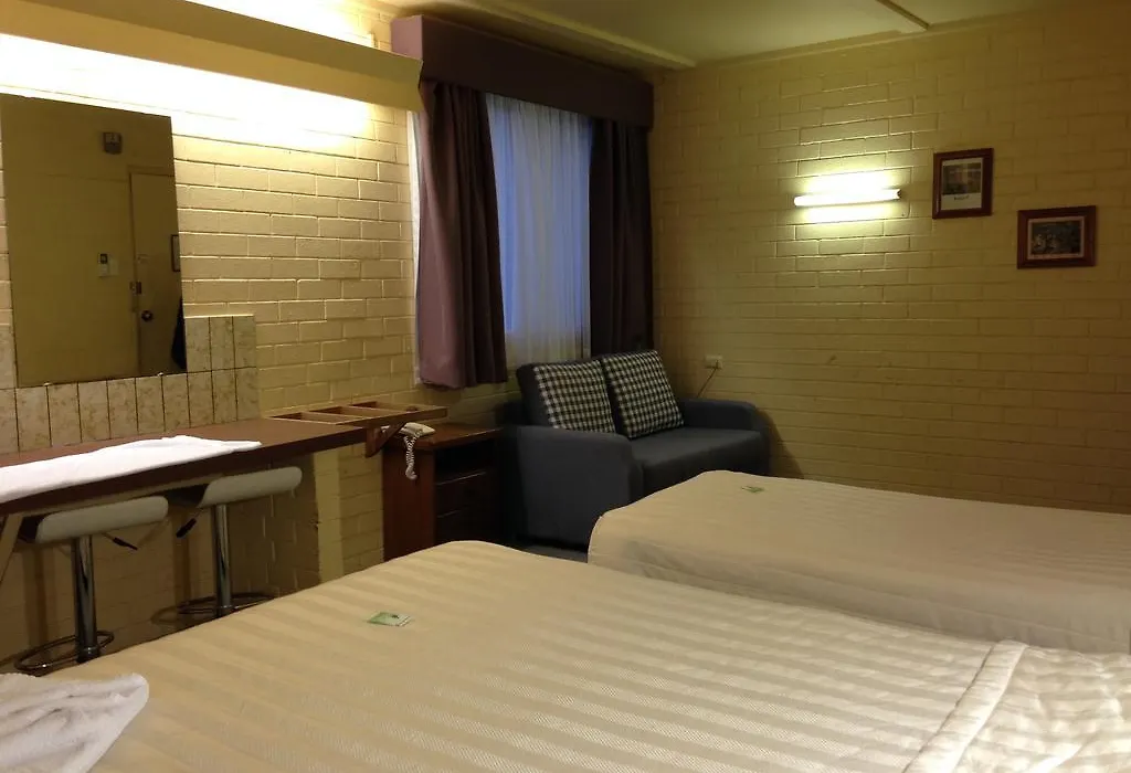 Robertson Country Motel-1