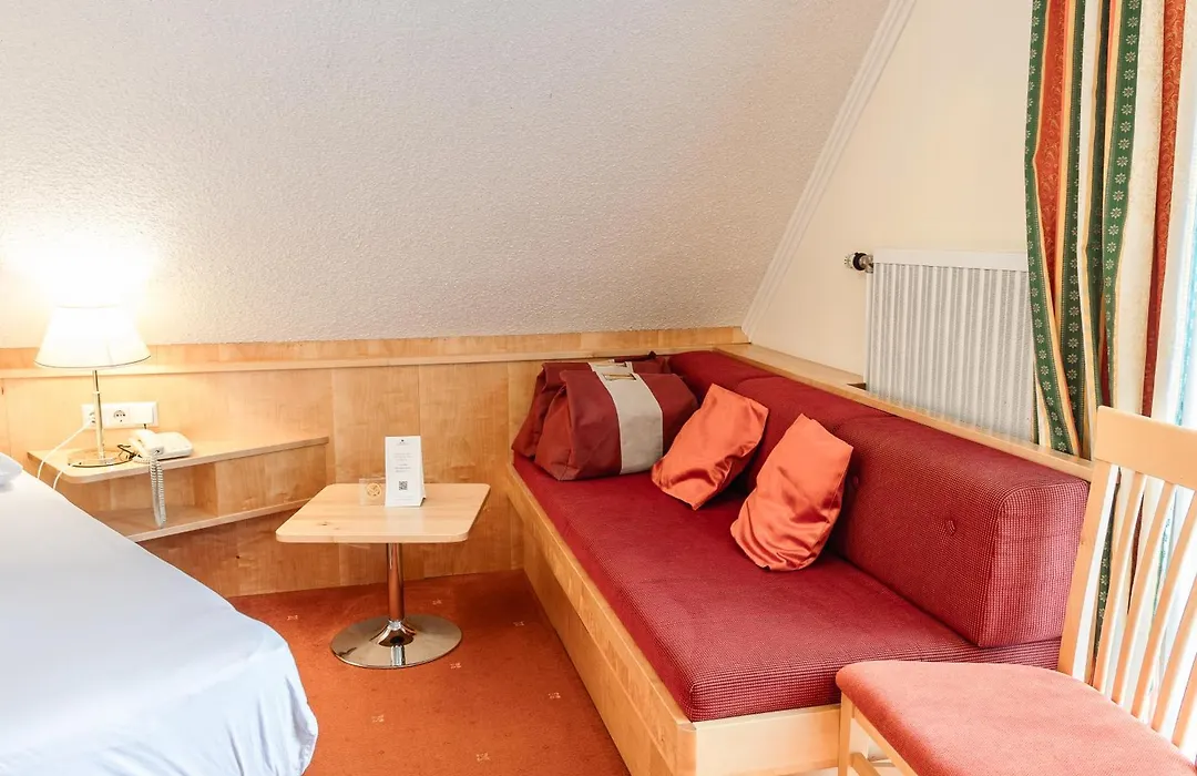 Schlosshotel Seewirt-1