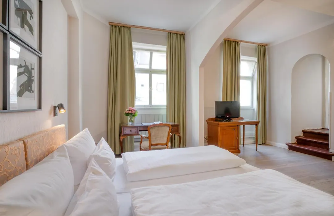 Hotel Eisenhut-1
