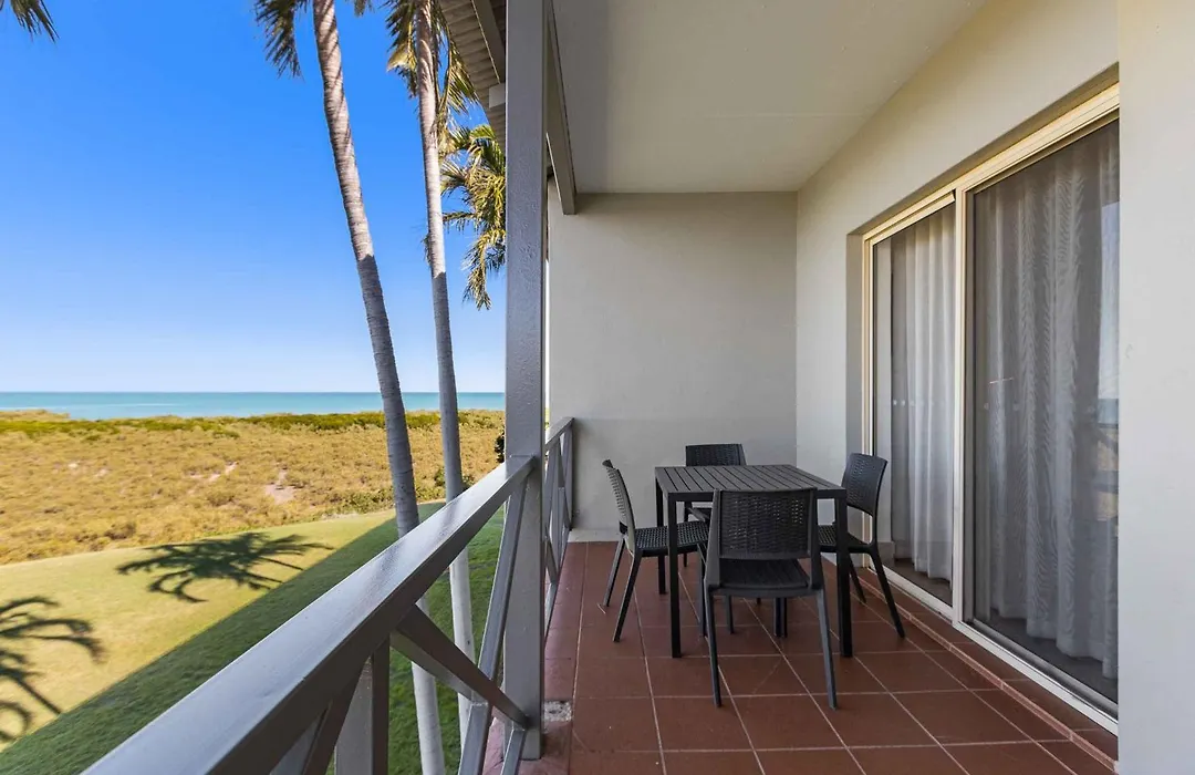 Moonlight Bay Suites-1