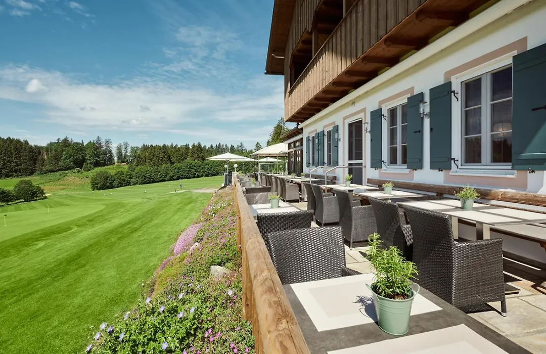 Hotel Gsteig-1