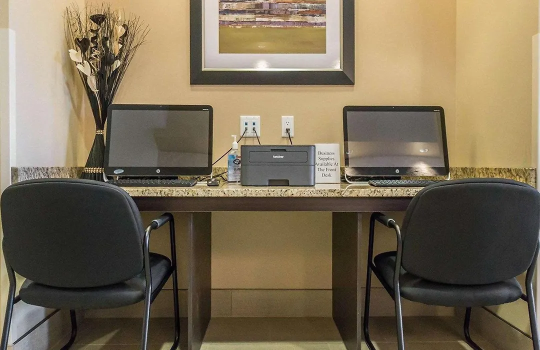 Comfort Inn & Suites Edmonton International Airport-1